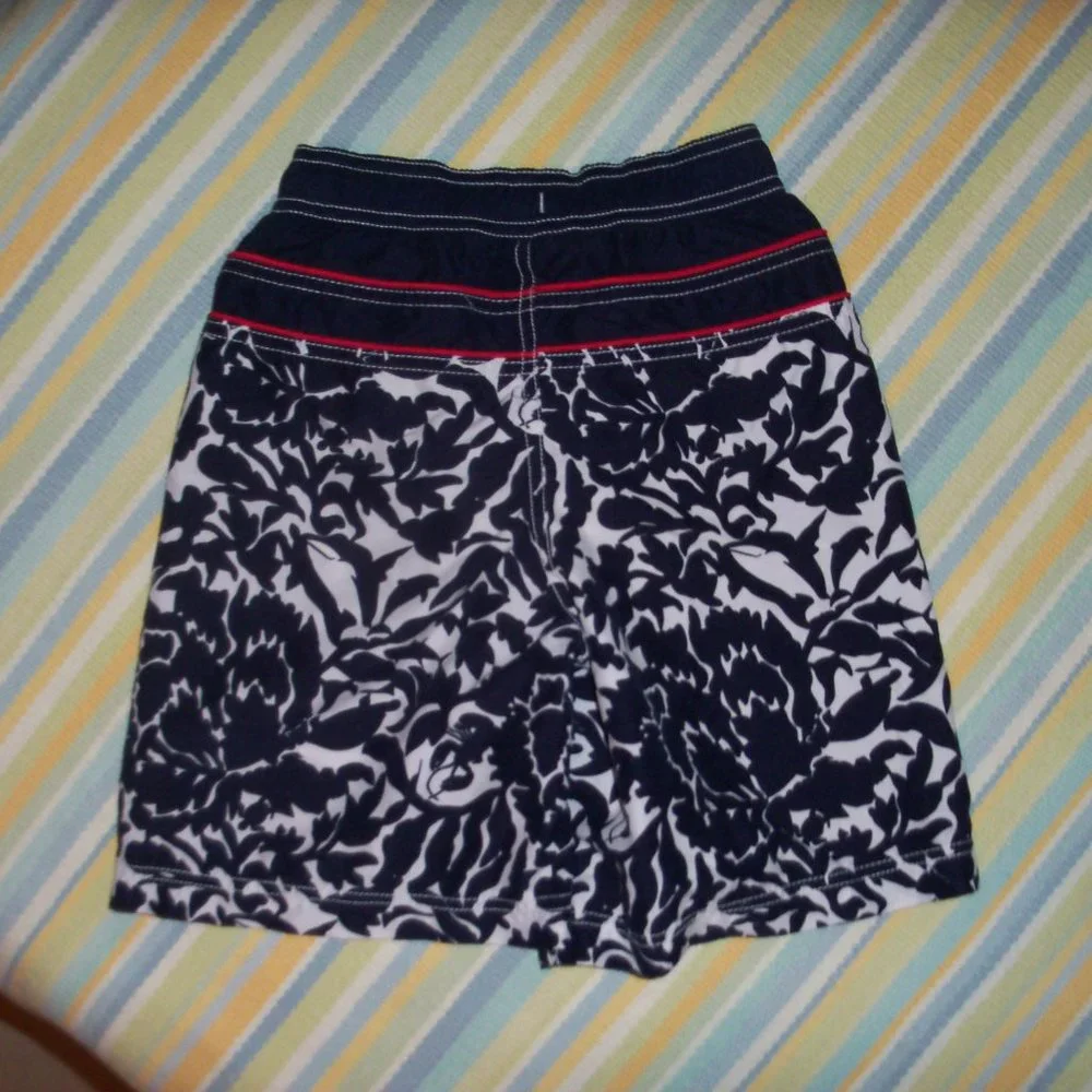 Boy's Nautica Hawaiian swim shorts 7